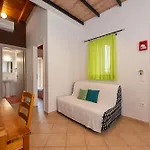 Spedion - Near To Sea With Heated Swimming Pool * גיתיו