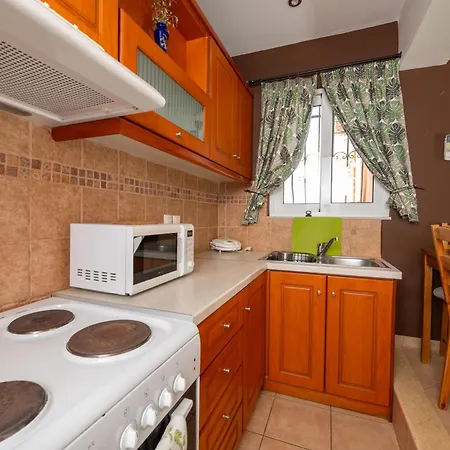 Spedion Villa - Near To Sea Villas With Swimming Pool Gythio