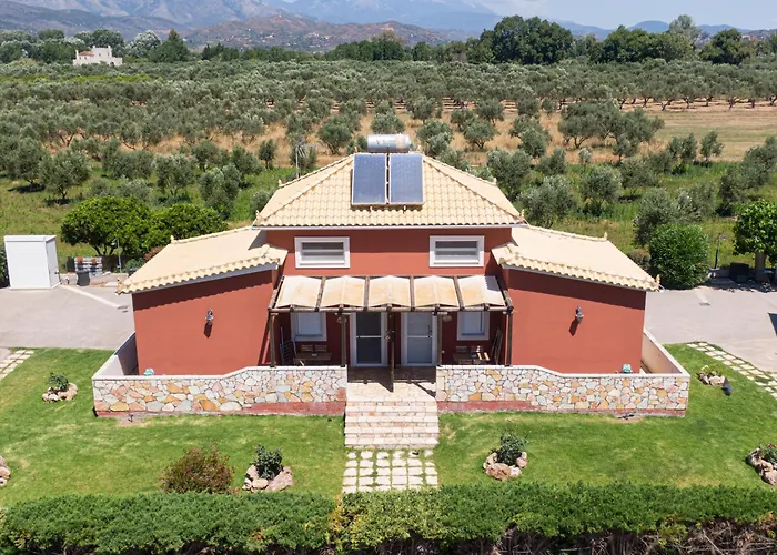 Spedion Villa - Near To Sea Villas With Heated Swimming Pool Gythio