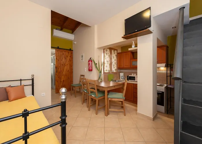 Spedion Villa - Near To Sea Villas With Heated Swimming Pool Gythio