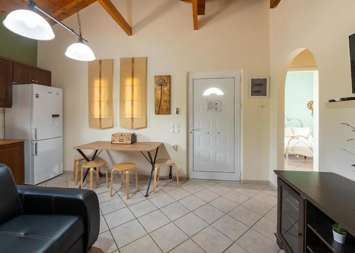 Spedion Villa - Near To Sea Villas With Heated Swimming Pool *