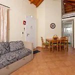 Spedion - Near To Sea With Heated Swimming Pool Casa de Férias *