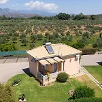 Casa de Férias Spedion - Near To Sea With Heated Swimming Pool Gytheio