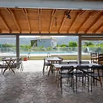 Spedion - Near To Sea With Heated Swimming Pool *
