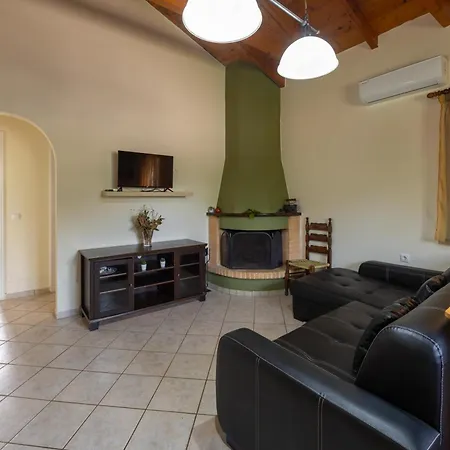 Spedion - Near To Sea With Heated Swimming Pool * Gythio