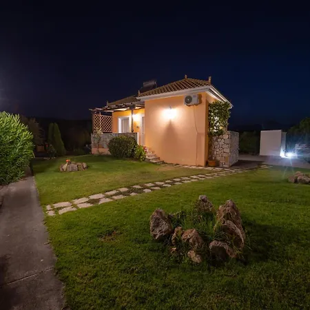 Spedion - Near To Sea With Heated Swimming Pool *