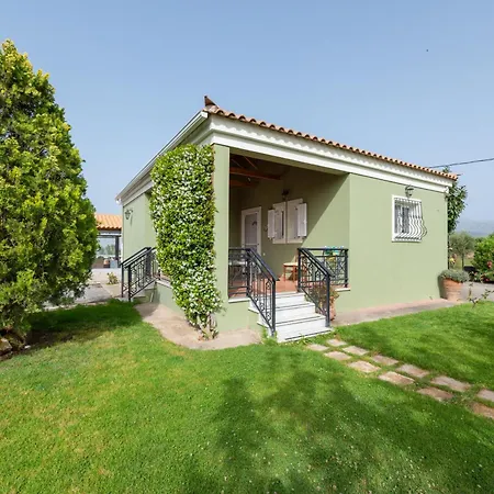 Spedion - Near To Sea With Heated Swimming Pool Vakantiehuis *