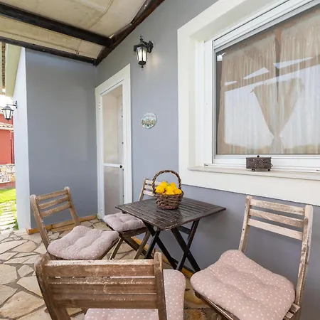 Spedion - Near To Sea With Heated Swimming Pool Gytheio