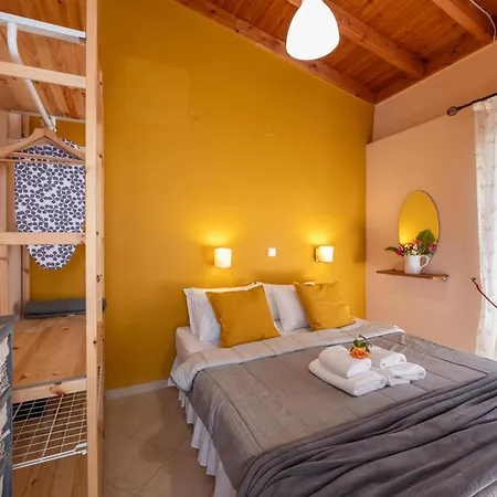 Spedion - Near To Sea With Heated Swimming Pool *