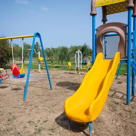 Spedion - Near To Sea With Swimming Pool 度假居 *