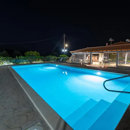 Spedion - Near To Sea With Heated Swimming Pool Casa de Férias *