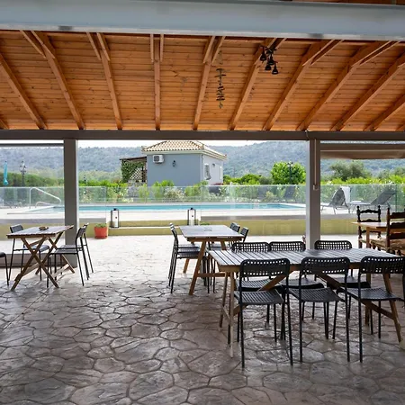 Spedion - Near To Sea With Heated Swimming Pool *