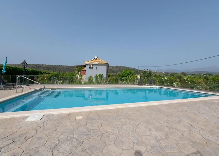 Spedion - Near To Sea With Heated Swimming Pool