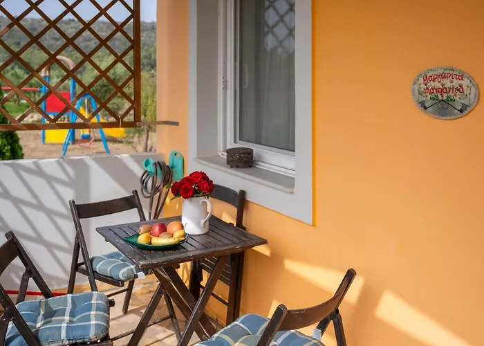 Spedion - Near To Sea With Heated Swimming Pool Vakantiehuis Gythio