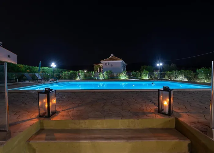 Vakantiehuis Spedion - Near To Sea With Heated Swimming Pool *