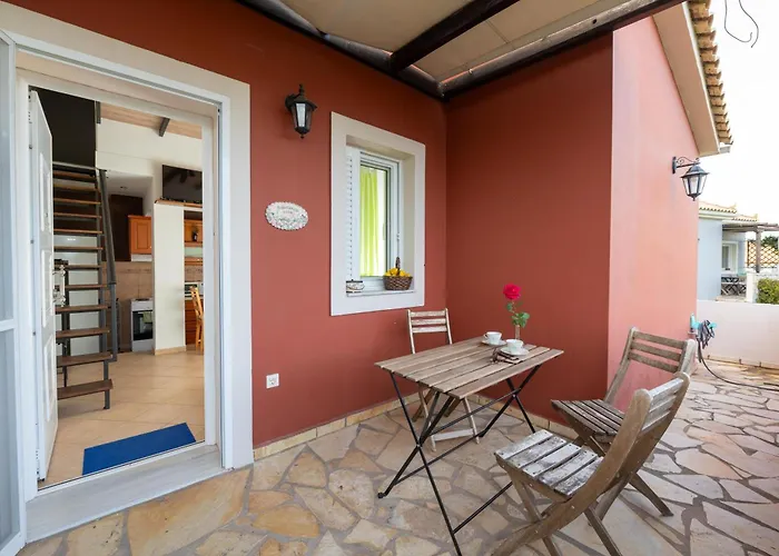 Spedion - Near To Sea With Heated Swimming Pool Vakantiehuis