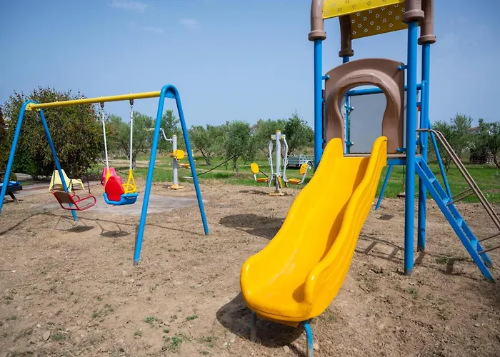 Spedion - Near To Sea With Heated Swimming Pool בית נופש *