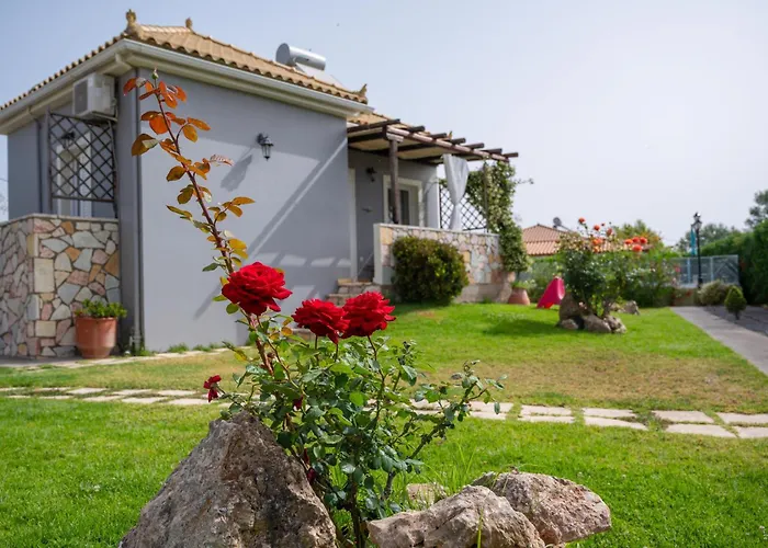 Spedion - Near To Sea With Heated Swimming Pool *