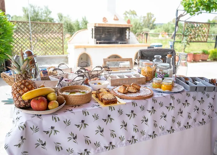 Vakantiehuis Spedion - Near To Sea With Heated Swimming Pool